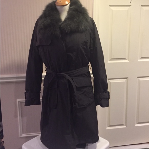 ⬇️ PD⬇️NWOT 3 season trench,removable fur lining,suited for women 5’2” or taller - Picture 1 of 10